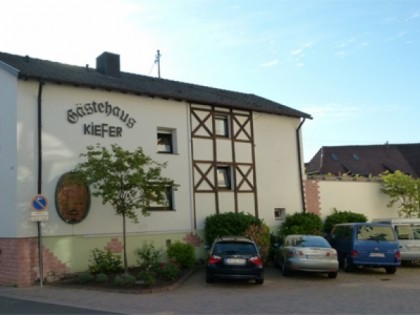 Foto: G&amp;auml;stehaus und Weinstube Kiefer